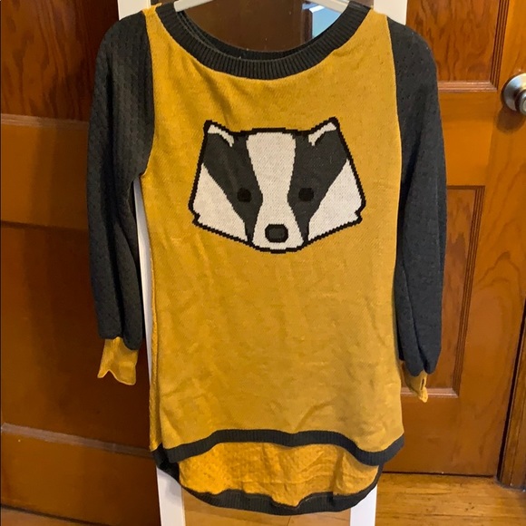 badger sweater